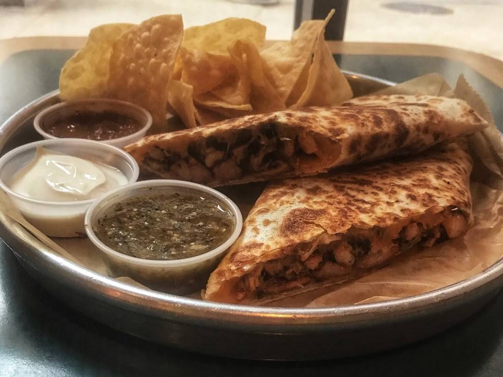 Burrito Beach | restaurant | 233 N Michigan Ave, Chicago, IL 60601, USA | 3128611986 OR +1 312-861-1986