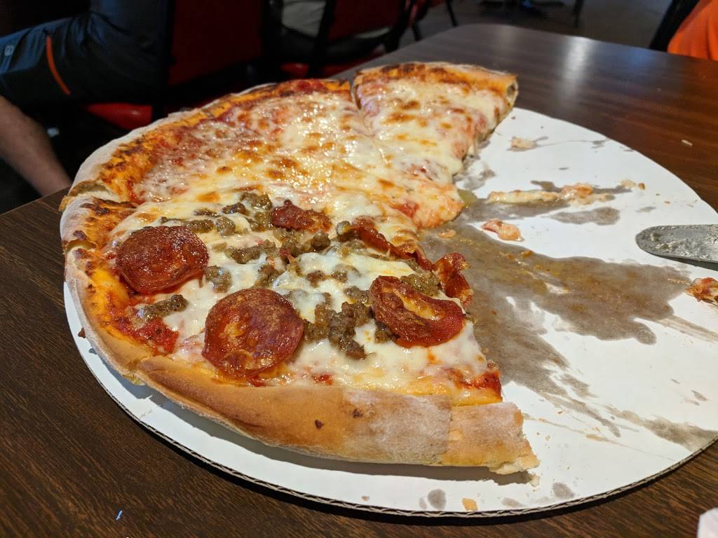 Abes Pizza | restaurant | 234 N Main St, Monticello, IN 47960, USA | 5745839600 OR +1 574-583-9600