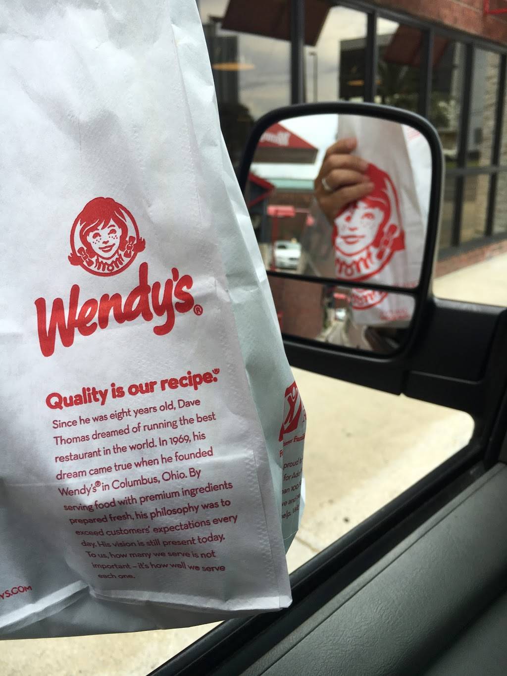Wendys | restaurant | 3325 N Causeway Blvd, Metairie, LA 70002, USA | 5045137490 OR +1 504-513-7490