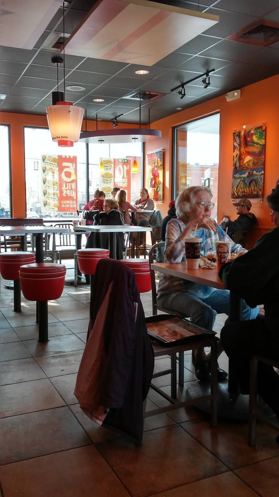 KFC | restaurant | 116 N Main St, Woodsfield, OH 43793, USA | 7404729005 OR +1 740-472-9005