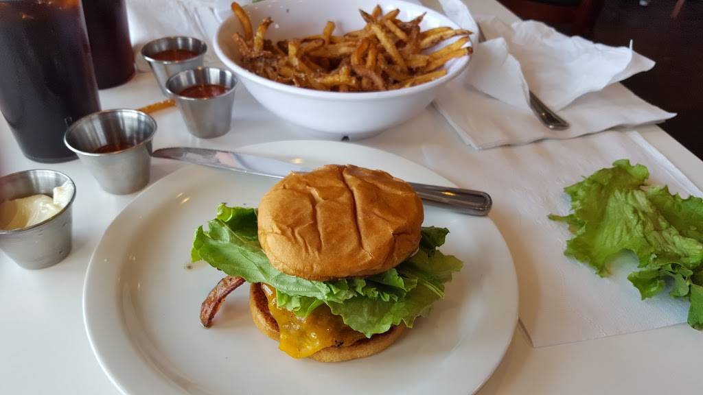 Bones Burgers | restaurant | 9721 Montgomery Rd, Montgomery, OH 45242, USA | 5134072939 OR +1 513-407-2939