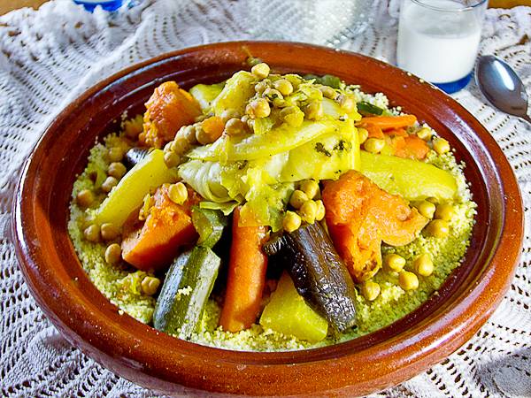 Dubai Lounge | restaurant | 1751 Brittain Rd, Akron, OH 44310, USA | 3302080677 OR +1 330-208-0677