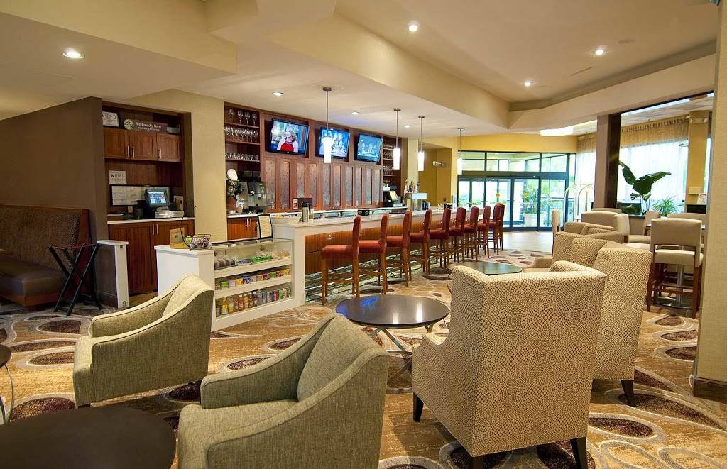 Bluestone Grille | restaurant | 3800 Hillsborough Rd, Durham, NC 27705, USA | 9195642903 OR +1 919-564-2903