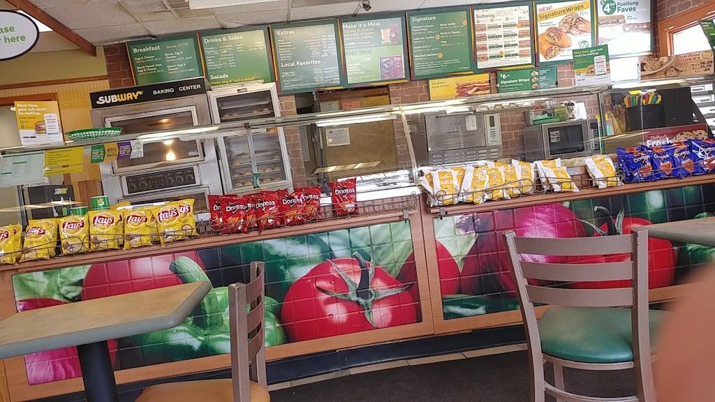 Subway | restaurant | 505 Genesee St, Chittenango, NY 13037, USA | 3156877532 OR +1 315-687-7532
