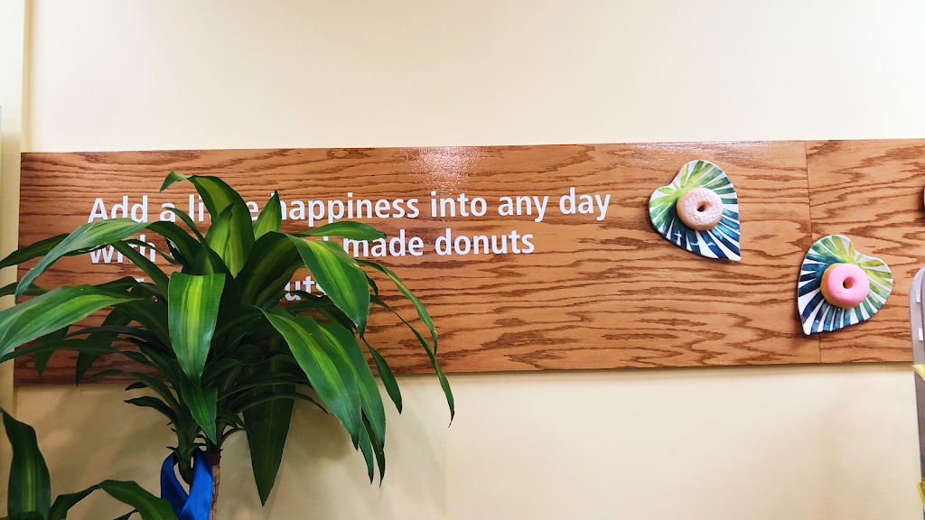 Texas Donuts | restaurant | 8224 Gunston Corner Ln, Lorton, VA 22079, USA | 7035513110 OR +1 703-551-3110