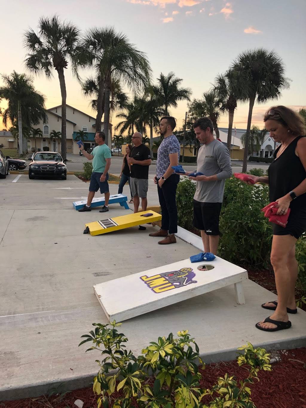 Eight-Foot Brewing | restaurant | 4417 SE 16th Pl, Cape Coral, FL 33904, USA | 2399842655 OR +1 239-984-2655