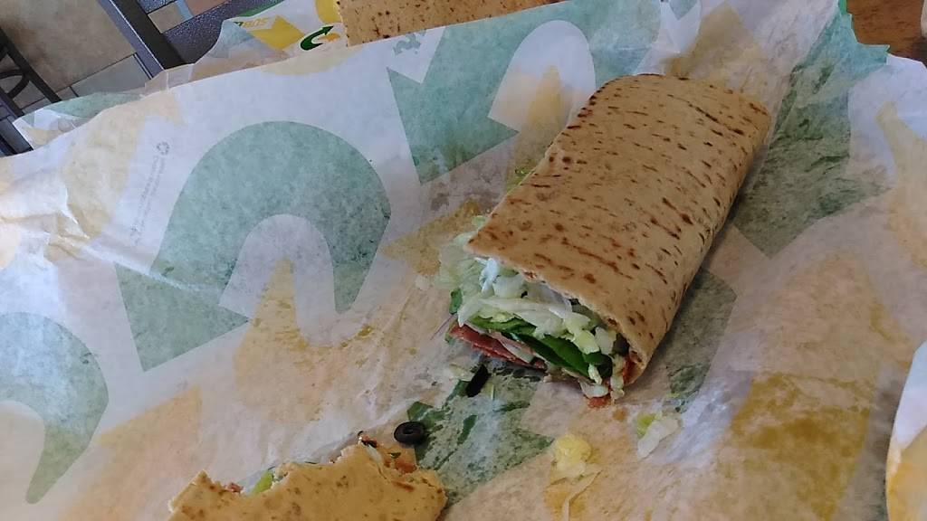Subway Restaurants | restaurant | 777 W. Grangeville Blvd Suite 103 Hanford Savemart Shopping Ctr, Hanford, CA 93230, USA | 5595828182 OR +1 559-582-8182