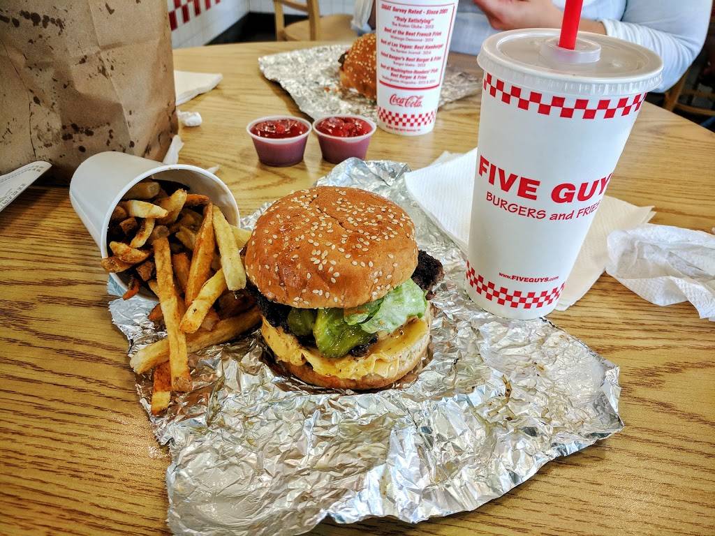 Five Guys | meal takeaway | 8850 Tampa Ave, Northridge, CA 91324, USA | 8189931390 OR +1 818-993-1390