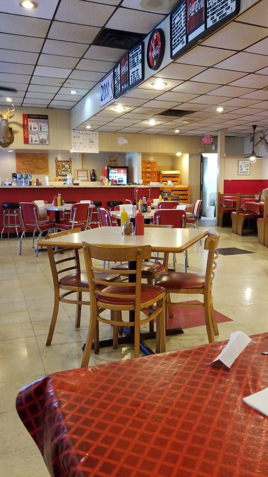 Deerhead Hot Dogs | restaurant | 620 S Maryland Ave, Wilmington, DE 19804, USA | 3029984191 OR +1 302-998-4191