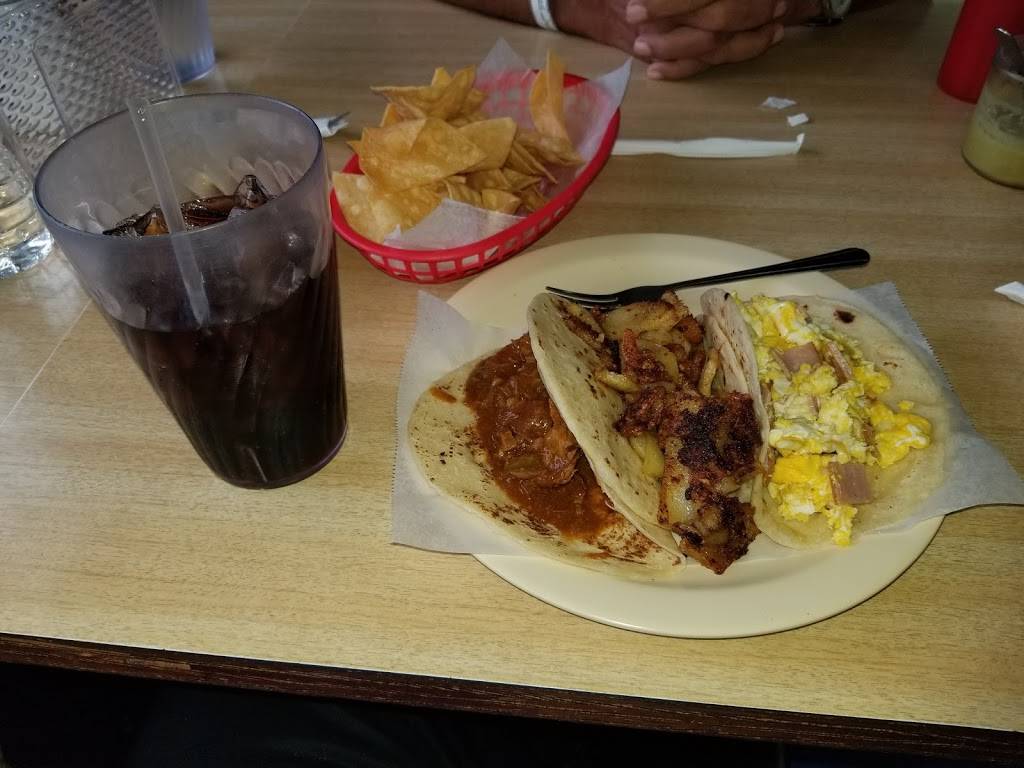 Alejandros Mexican Restaurant | restaurant | 1523 W Commerce St, San Antonio, TX 78207, USA | 2106689384 OR +1 210-668-9384