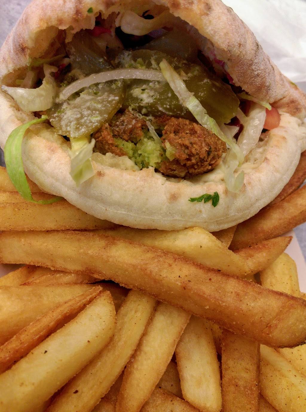 Pita Hut Grille | restaurant | 4965 N High St, Columbus, OH 43214, USA | 6144330996 OR +1 614-433-0996