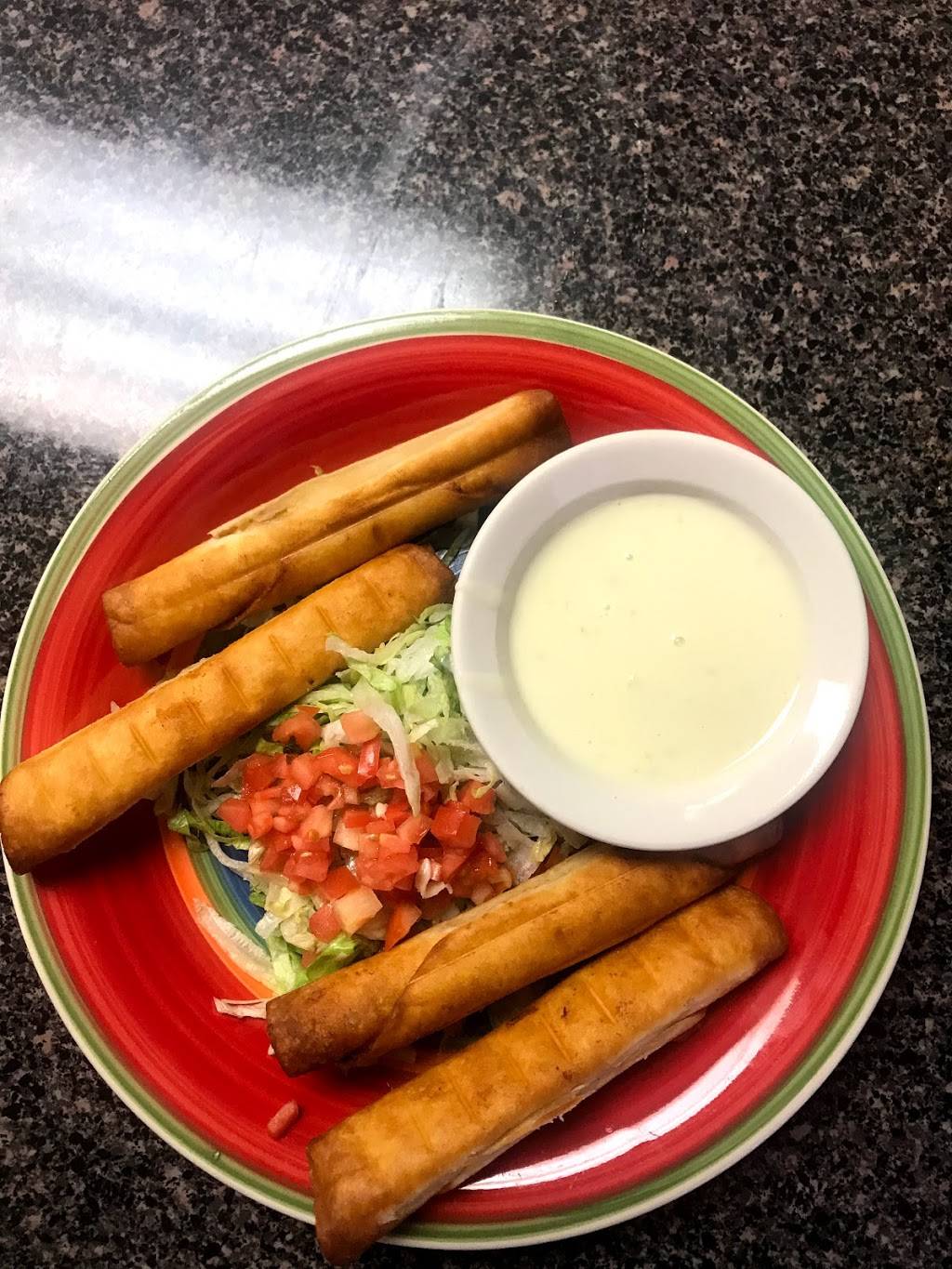 La Piñata Mexican bar & grill | restaurant | 2038 N Broadway, Knoxville, TN 37917, USA | 8655400800 OR +1 865-540-0800