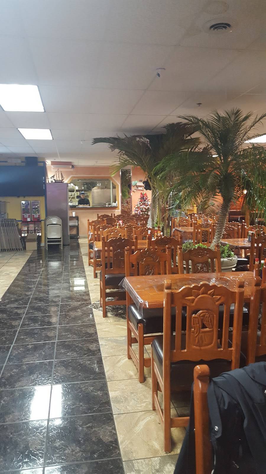 Mariscos Los Sauces | restaurant | 742 Burnham Ave, Calumet City, IL 60409, USA | 7089337340 OR +1 708-933-7340