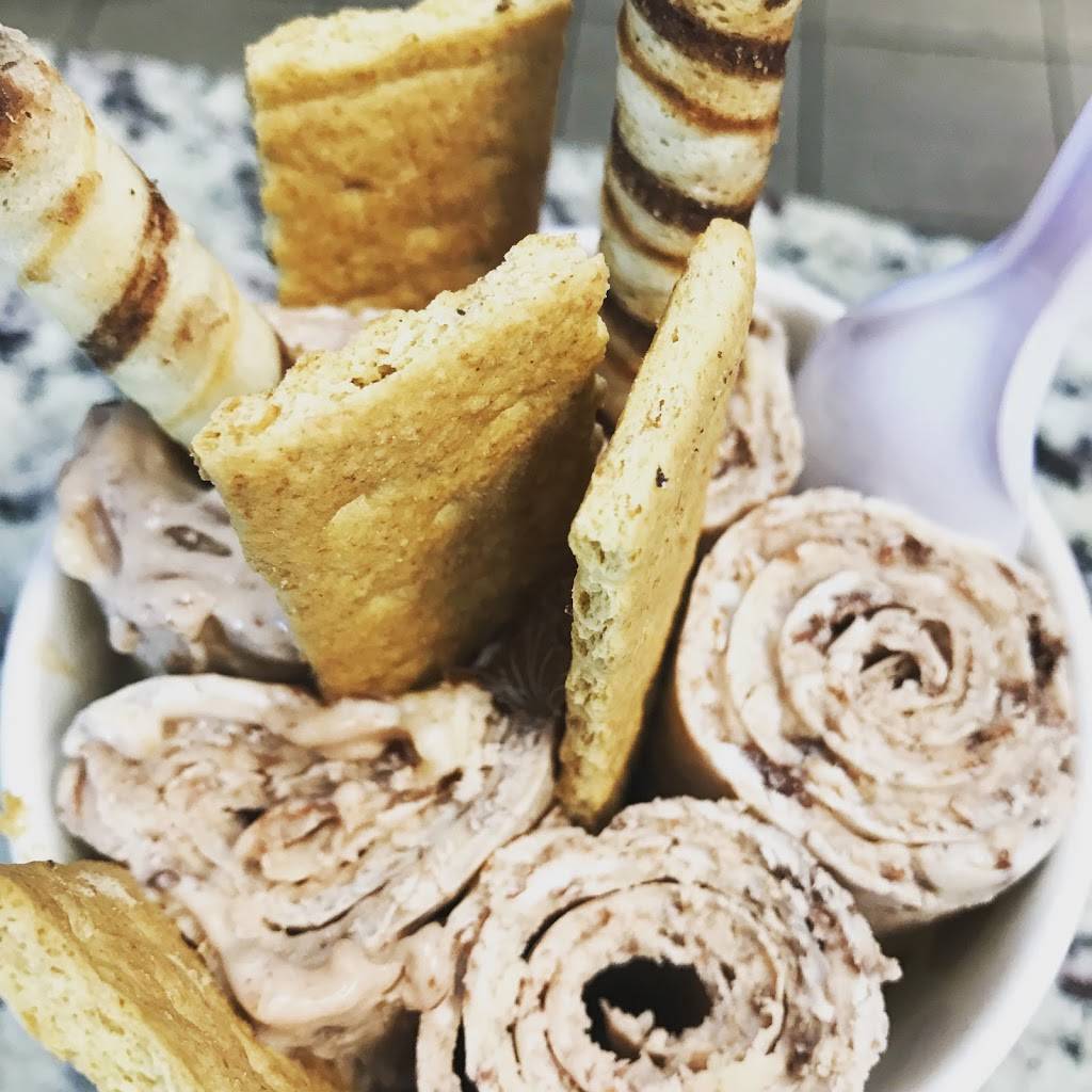 Snow City Ice Cream | restaurant | 8935 Conroy Windermere Rd, Orlando, FL 32835, USA | 4072177663 OR +1 407-217-7663