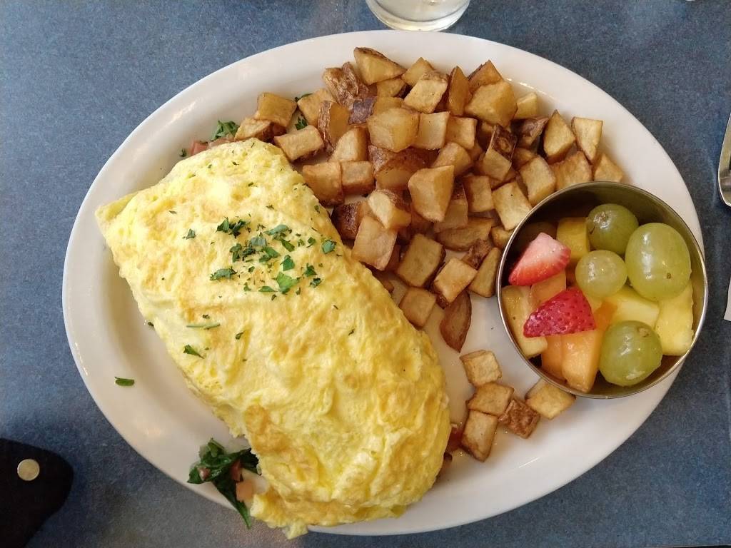 A2Z Cafe | restaurant | Identified here correctly, but website incorrectly, 4705 E 96th St #35, Indianapolis, IN 46240, USA | 3175699349 OR +1 317-569-9349