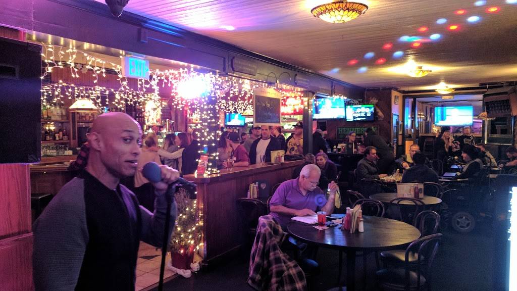 Hennesseys Tavern | restaurant | 1712 S Catalina Ave, Redondo Beach, CA 90277, USA | 3105408443 OR +1 310-540-8443