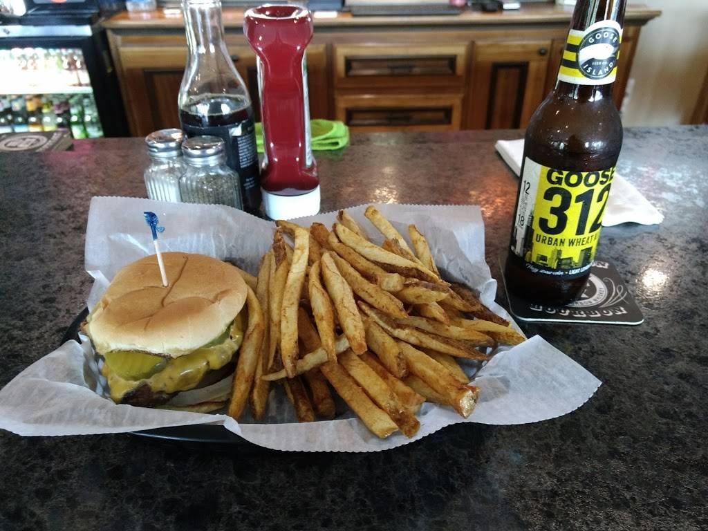 Longboyz Tavern | restaurant | 200 Cleveland Ave W, Warren, OH 44483, USA | 3308472233 OR +1 330-847-2233