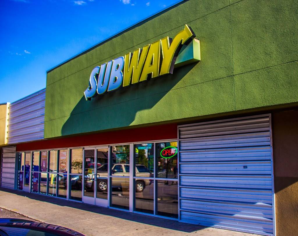 Subway Restaurants | restaurant | 2340 E Colfax Ave, Denver, CO 80206, USA | 3033220311 OR +1 303-322-0311