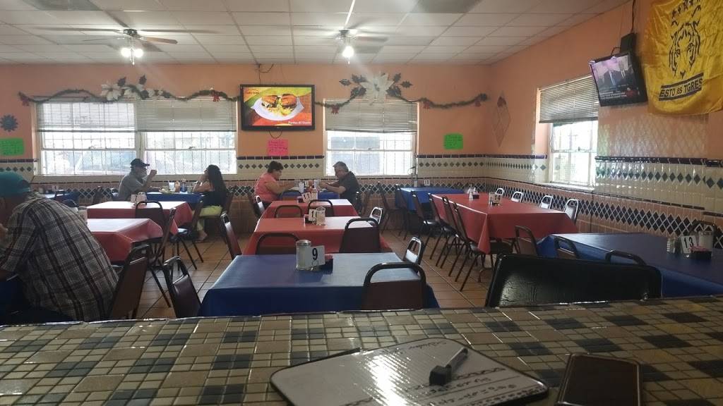 Regias Cocina | restaurant | 1701 W Martin St, San Antonio, TX 78207, USA | 2107767222 OR +1 210-776-7222