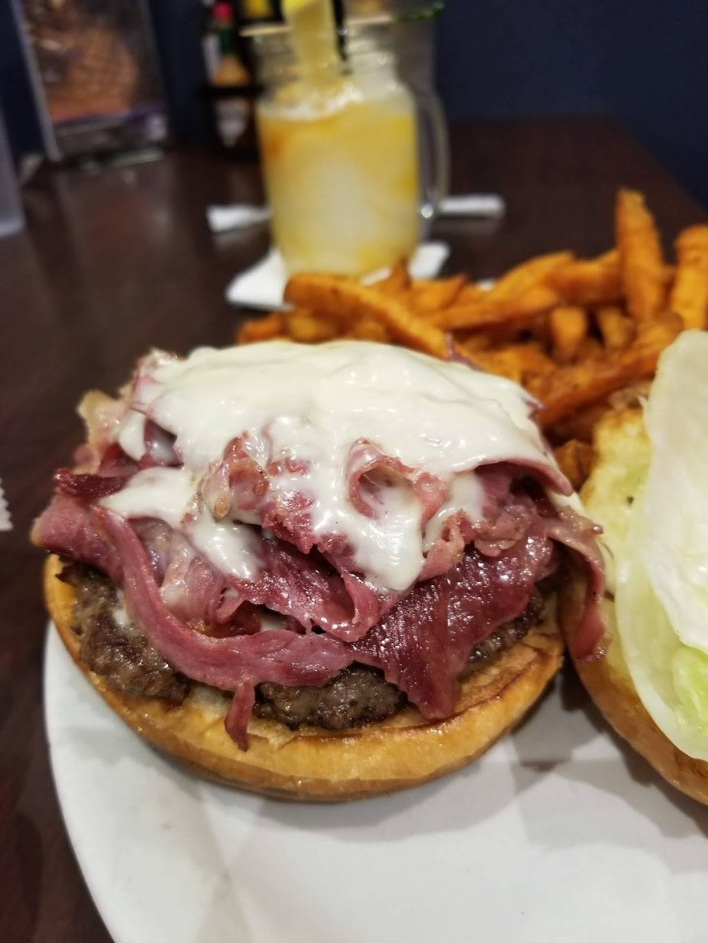 Starters Bar & Grill Plymouth Rd | restaurant | 18426 Plymouth Rd, Detroit, MI 48228, USA | 3138373630 OR +1 313-837-3630