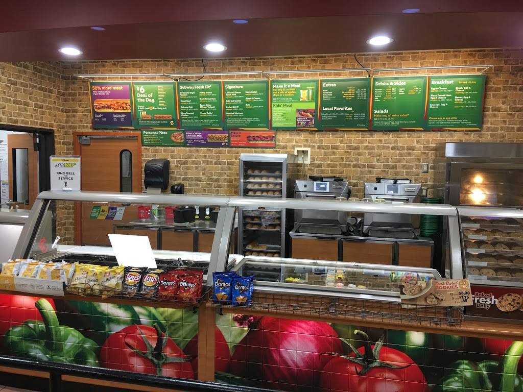 Subway | restaurant | 9155 HWY 321 N, Lenoir City, TN 37771, USA | 8659883198 OR +1 865-988-3198