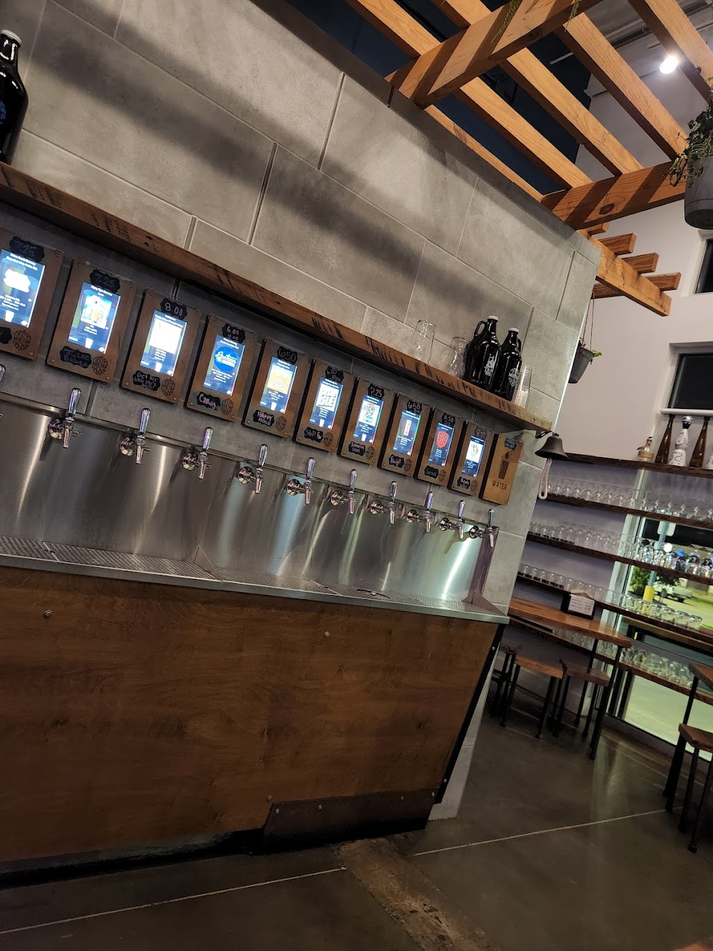 MID TAP | restaurant | 660 Arlington Creek Centre Blvd Suite D, Baton Rouge, LA 70820, USA | 2256636800 OR +1 225-663-6800