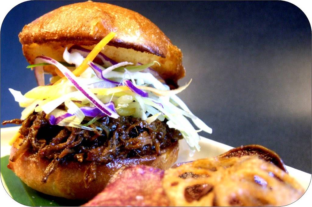 Chomp Chomp Nation | restaurant | 5755 La Palma Ave, Anaheim, CA 92807, USA | 9496371688 OR +1 949-637-1688