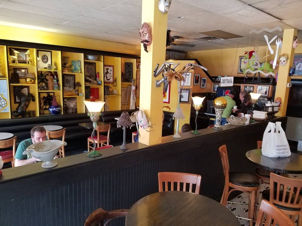 Yats | restaurant | 5363 N College Ave, Indianapolis, IN 46220, USA | 3172538817 OR +1 317-253-8817