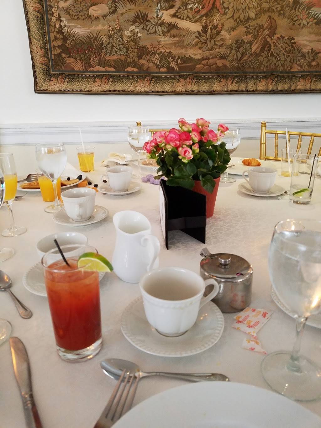 The Carltun | restaurant | 1899 Hempstead Turnpike, East Meadow, NY 11554, USA | 5165420700 OR +1 516-542-0700