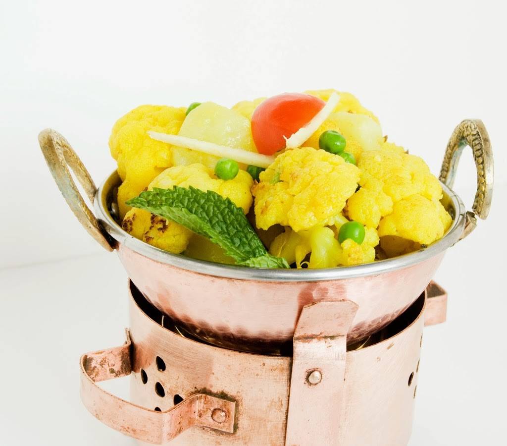 Shanti | restaurant | 1111 Dorchester Ave, Dorchester, MA 02125, USA | 6179293900 OR +1 617-929-3900