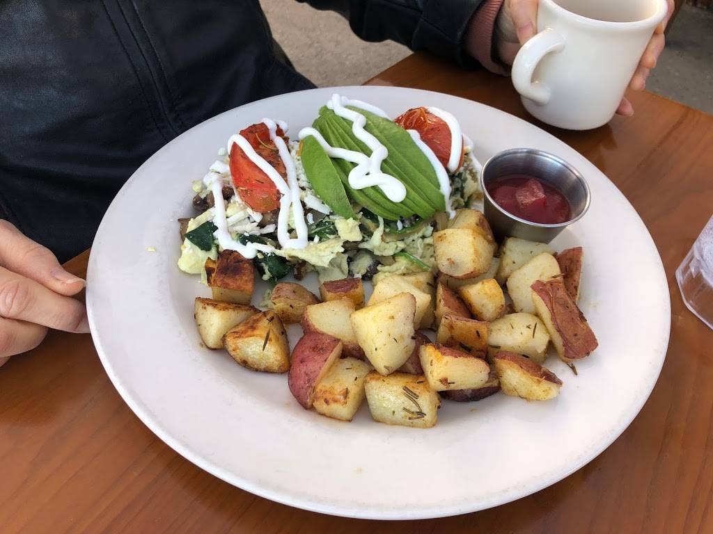 Cafe Bellini | restaurant | 100 S McDowell Blvd, Petaluma, CA 94954, USA | 7077746160 OR +1 707-774-6160