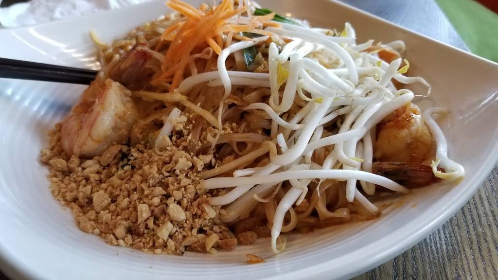 Lemongrass Thai Noodle | restaurant | 208 Petaluma Blvd N, Petaluma, CA 94952, USA | 7077625966 OR +1 707-762-5966