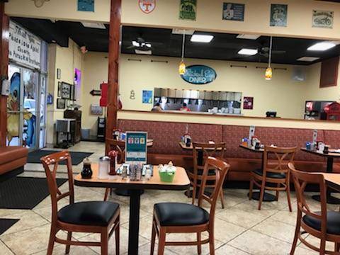 Cracked Egg | restaurant | 3280 S Atlantic Ave D, Daytona Beach Shores, FL 32118, USA | 3867886772 OR +1 386-788-6772