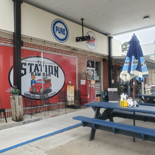 The Station Raw Bar | restaurant | 53 Market St, Apalachicola, FL 32320, USA | 8506538237 OR +1 850-653-8237