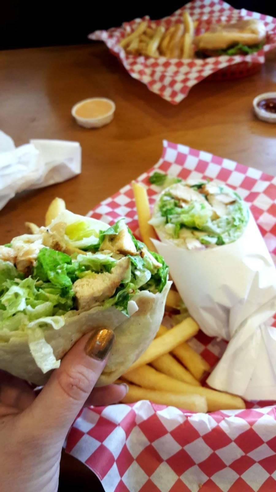 Shake & Go | restaurant | 18012 68th Ave S # 104, Kent, WA 98032, USA | 4256561599 OR +1 425-656-1599