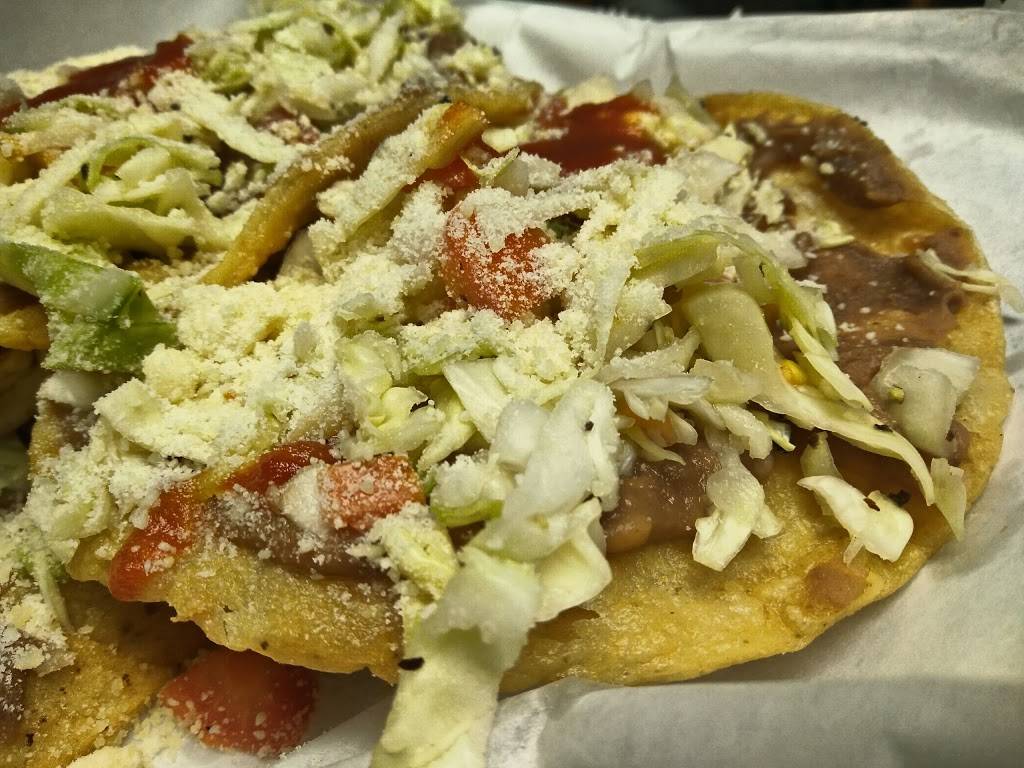 Taste Of Belize | restaurant | 2207 Grand Ave, Waukegan, IL 60085, USA | 8476729440 OR +1 847-672-9440