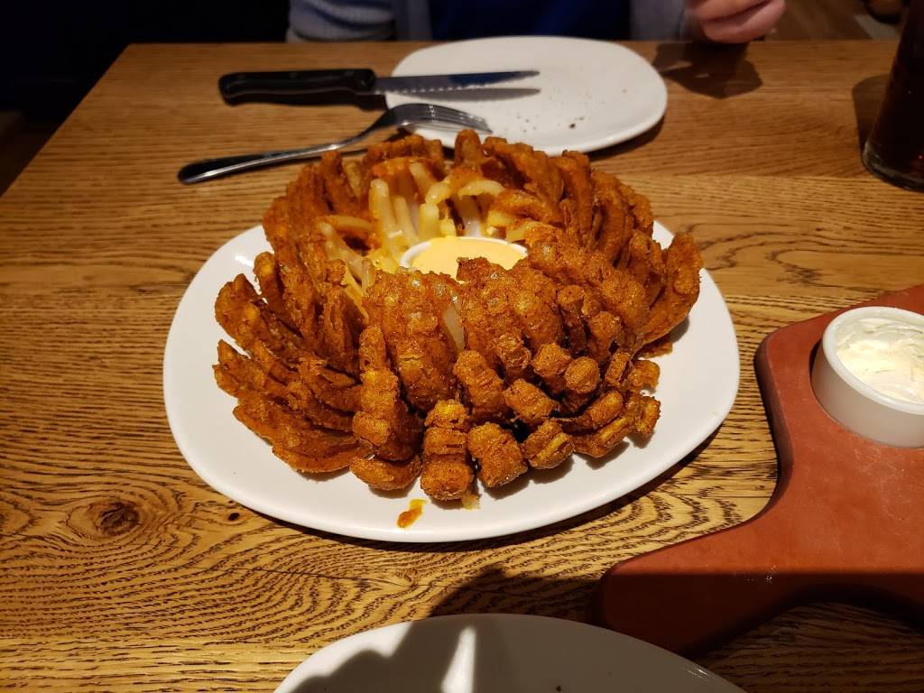 Outback Steakhouse | restaurant | 2402 W Memorial Rd, Edmond, OK 73134, USA | 4053597432 OR +1 405-359-7432