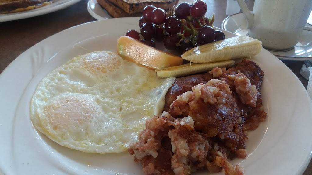 Sunview Restaurant | restaurant | 827 Park Ave, Beaver Dam, WI 53916, USA | 9208859850 OR +1 920-885-9850