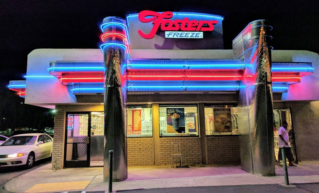Fosters Freeze | restaurant | 5420 N Blackstone Ave, Fresno, CA 93710, USA | 5592612678 OR +1 559-261-2678