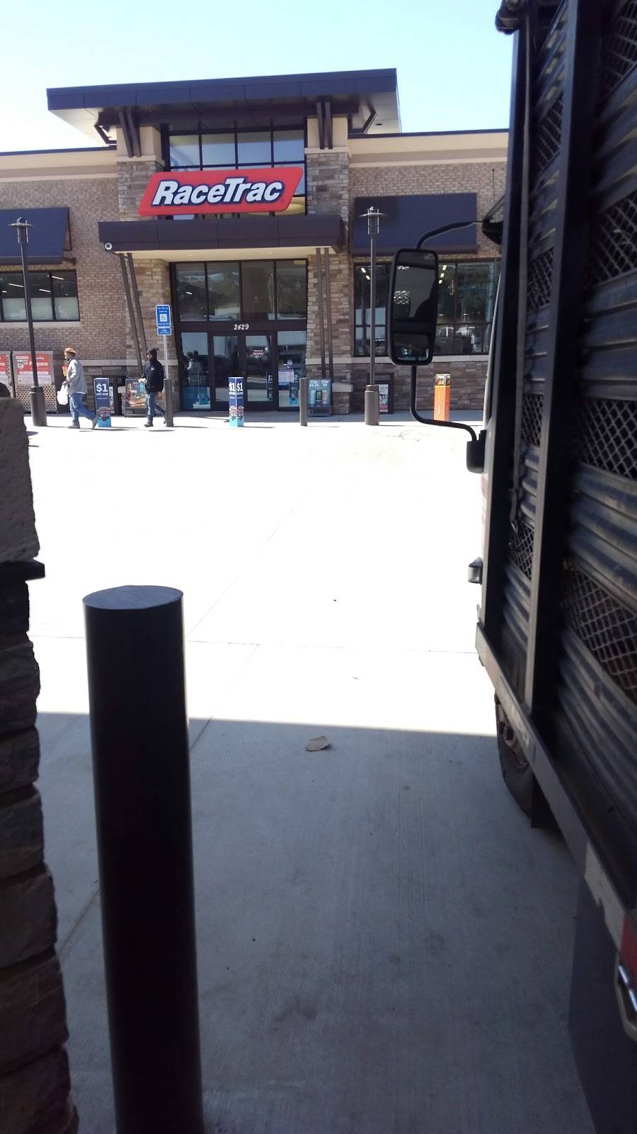 Racetrac | bakery | 2429 Bolton Rd NW, Atlanta, GA 30318, USA | 4043513661 OR +1 404-351-3661