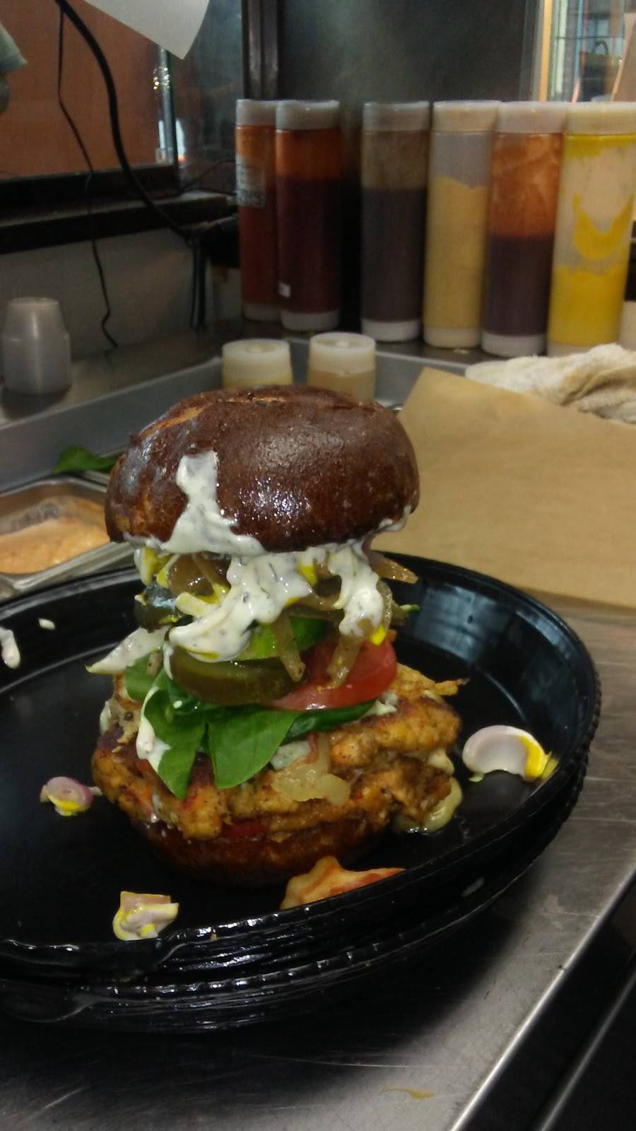 Great Lakes Burger Bar | restaurant | 12700 E Warren Ave, Detroit, MI 48215, USA | 3133320866 OR +1 313-332-0866