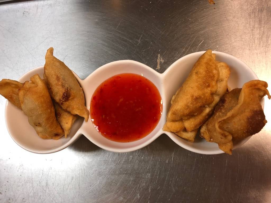 E Plus Restaurant | restaurant | 490 #A, S Airport Blvd, South San Francisco, CA 94080, USA | 4158232893 OR +1 415-823-2893