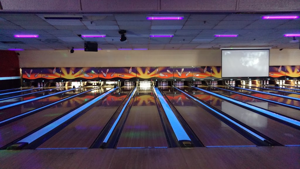 AMF South Hills Lanes | restaurant | 301 Nottingham Dr, Cary, NC 27511, USA | 9194672411 OR +1 919-467-2411