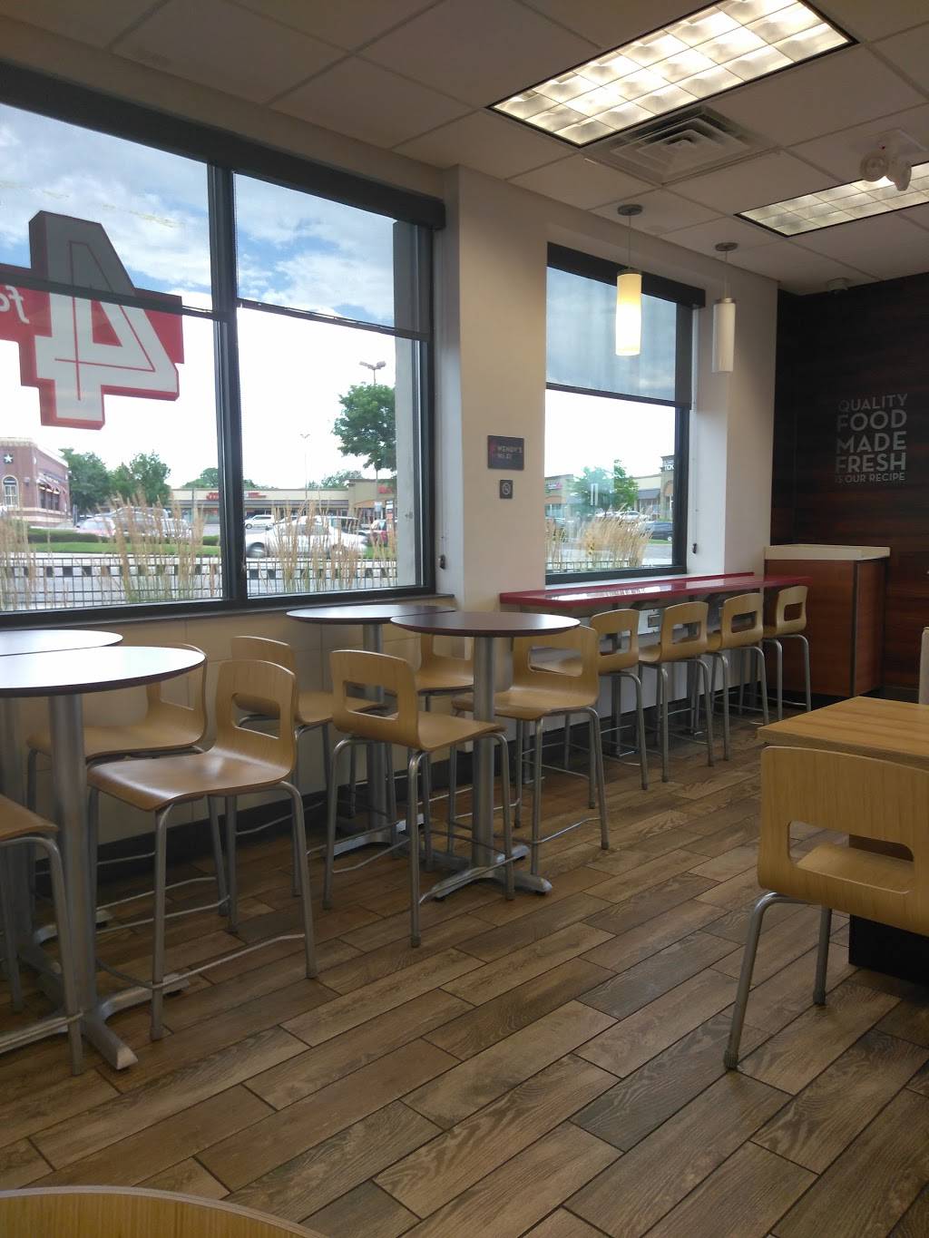 Wendys | restaurant | 5155 S Broadway, Englewood, CO 80113, USA | 3037950833 OR +1 303-795-0833