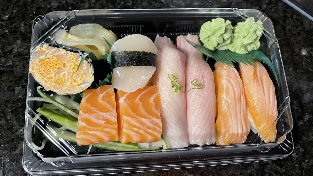 Tomo Japanese Restaurant | restaurant | 918 S Belt Hwy, St Joseph, MO 64507, USA | 8162323001 OR +1 816-232-3001