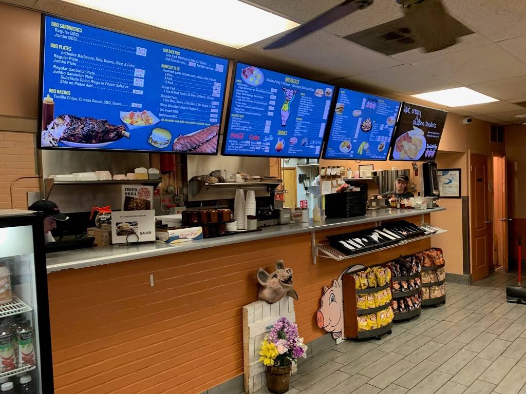 Three Little Pigs Bar-B-Q | restaurant | 5145 Quince Rd, Memphis, TN 38117, USA | 9016857094 OR +1 901-685-7094