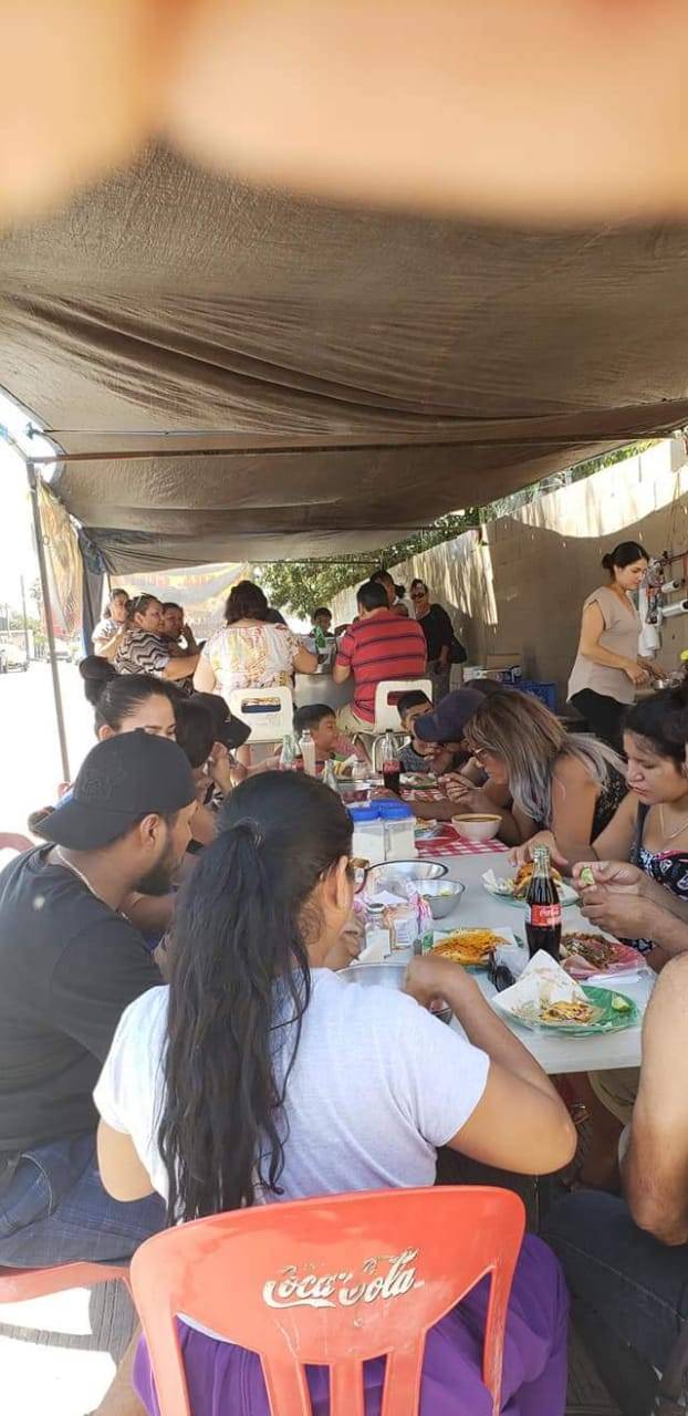 Birria La Señora Guera | restaurant | Plutarco Elías Calles 1335, Amp Mazatlan, 22710 Rosarito, B.C., Mexico | 016618507204 OR +52 661 850 7204