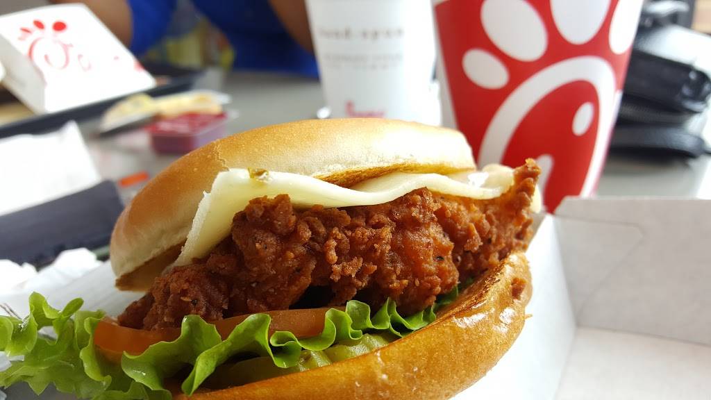 Chick-fil-A | restaurant | 3003 TX-121, Euless, TX 76039, USA | 8173545654 OR +1 817-354-5654