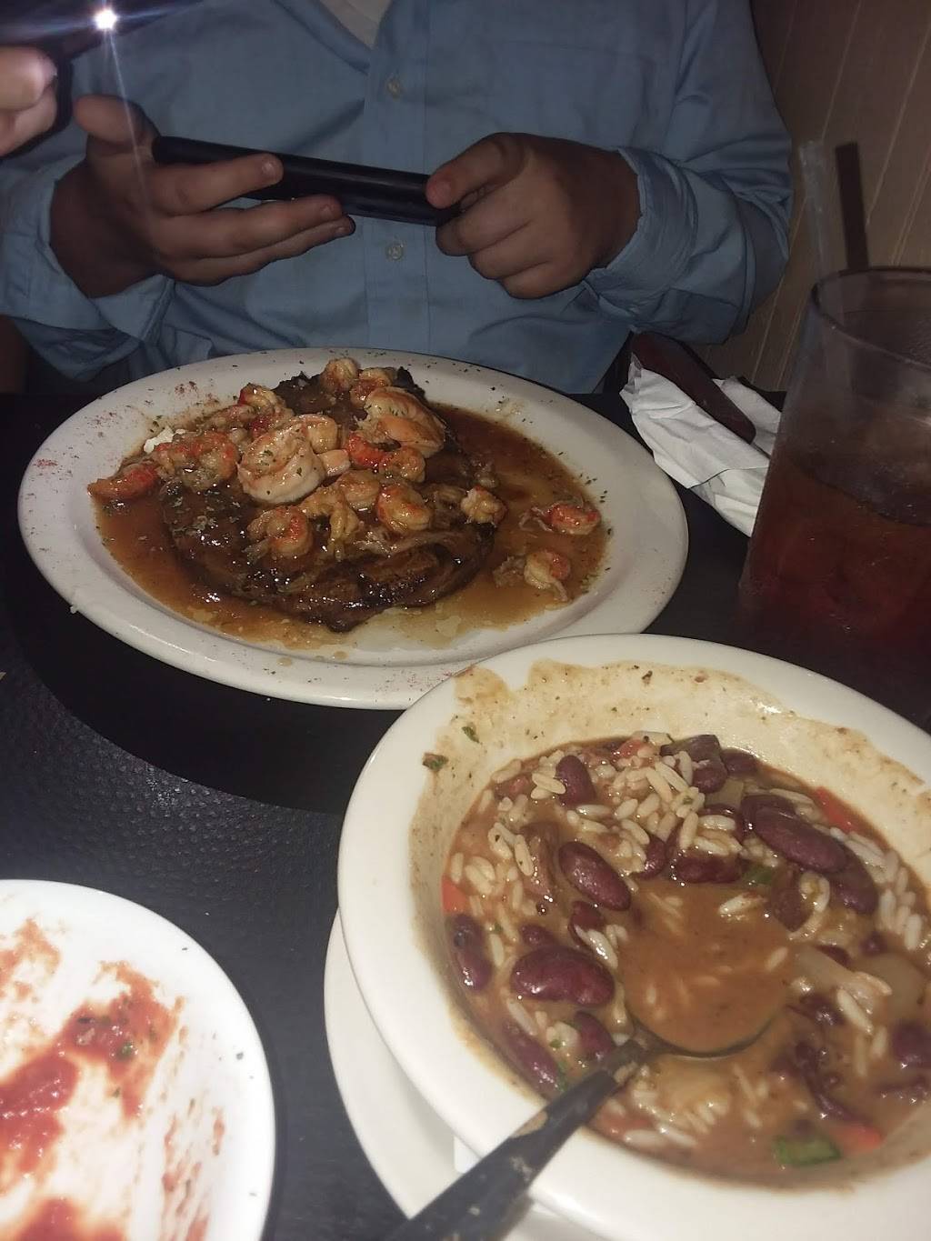 Anthonys | restaurant | 122 W Main St, West Point, MS 39773, USA | 6624940316 OR +1 662-494-0316