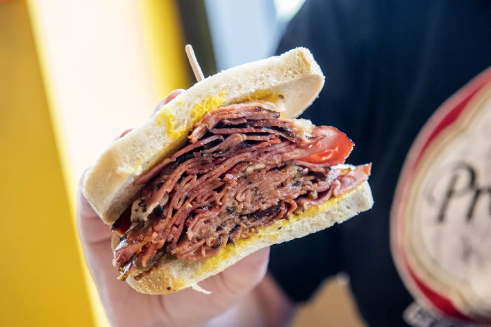 RockN Deli - Montreal Smoked Meat | restaurant | 5401 Boulevard des Galeries, Québec, QC G2K 1N4, Canada | 4186246190 OR +1 418-624-6190